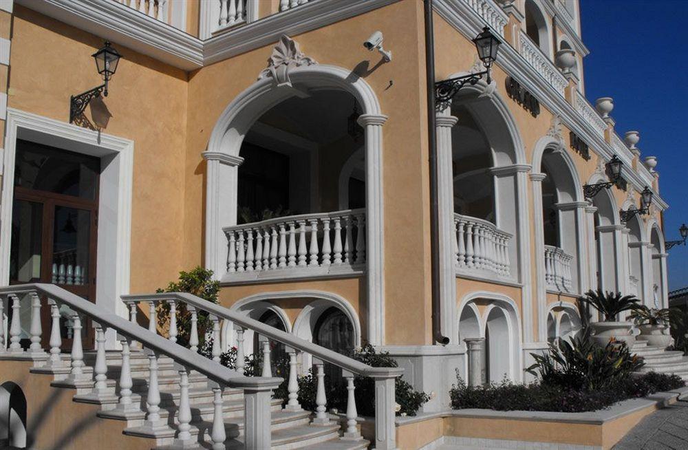 Grand Hotel President Olbia Esterno foto