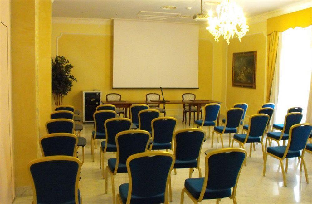 Grand Hotel President Olbia Esterno foto