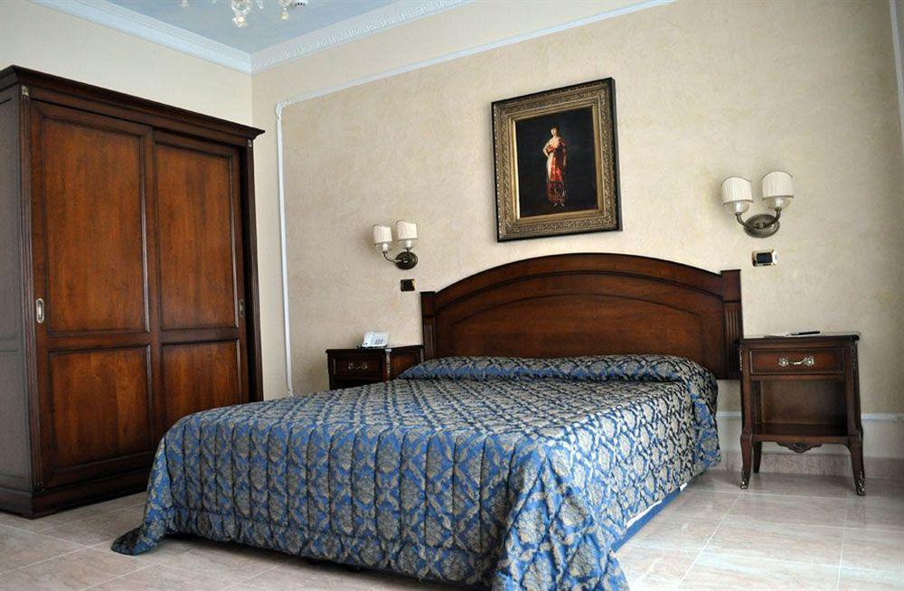 Grand Hotel President Olbia Esterno foto
