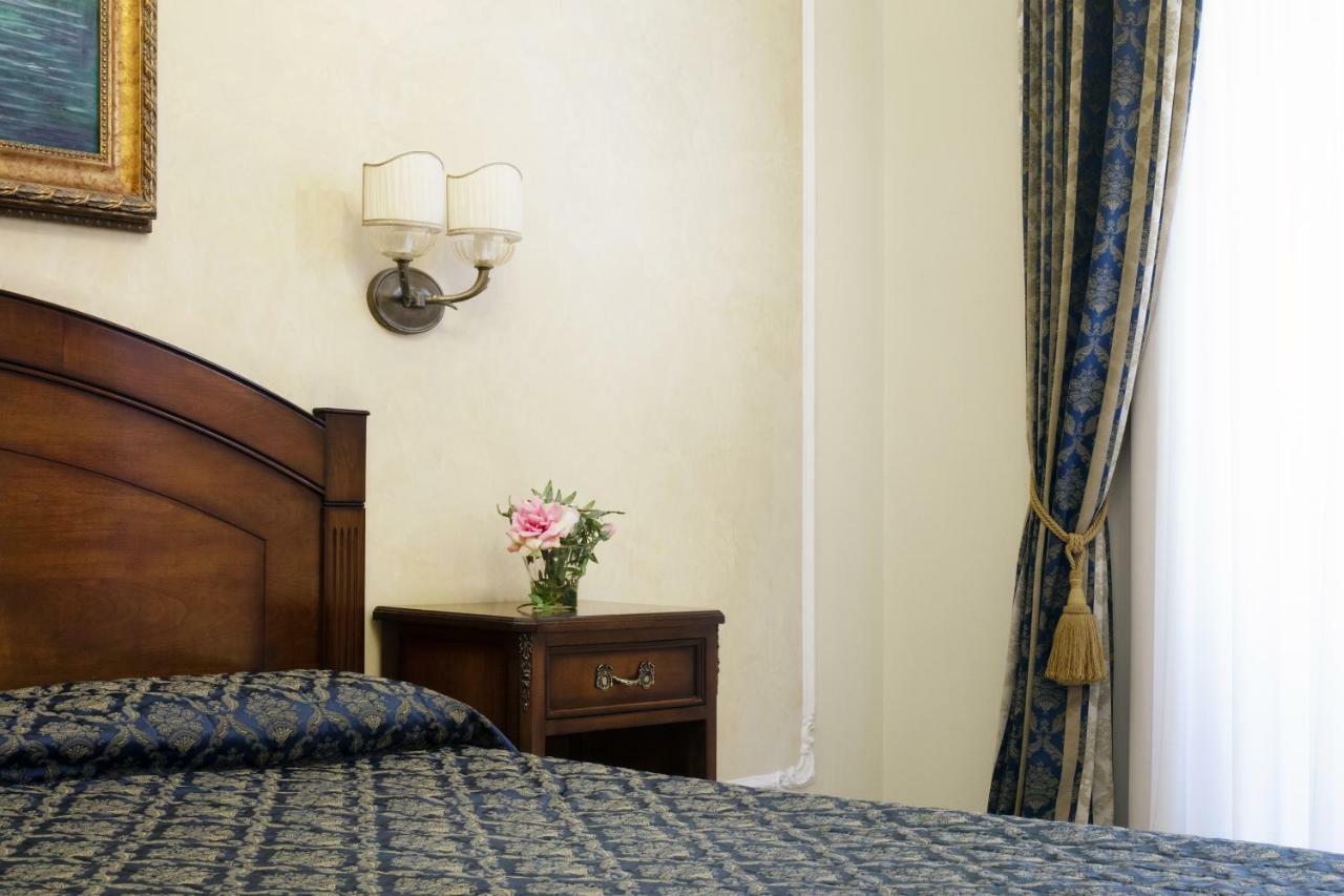 Grand Hotel President Olbia Esterno foto